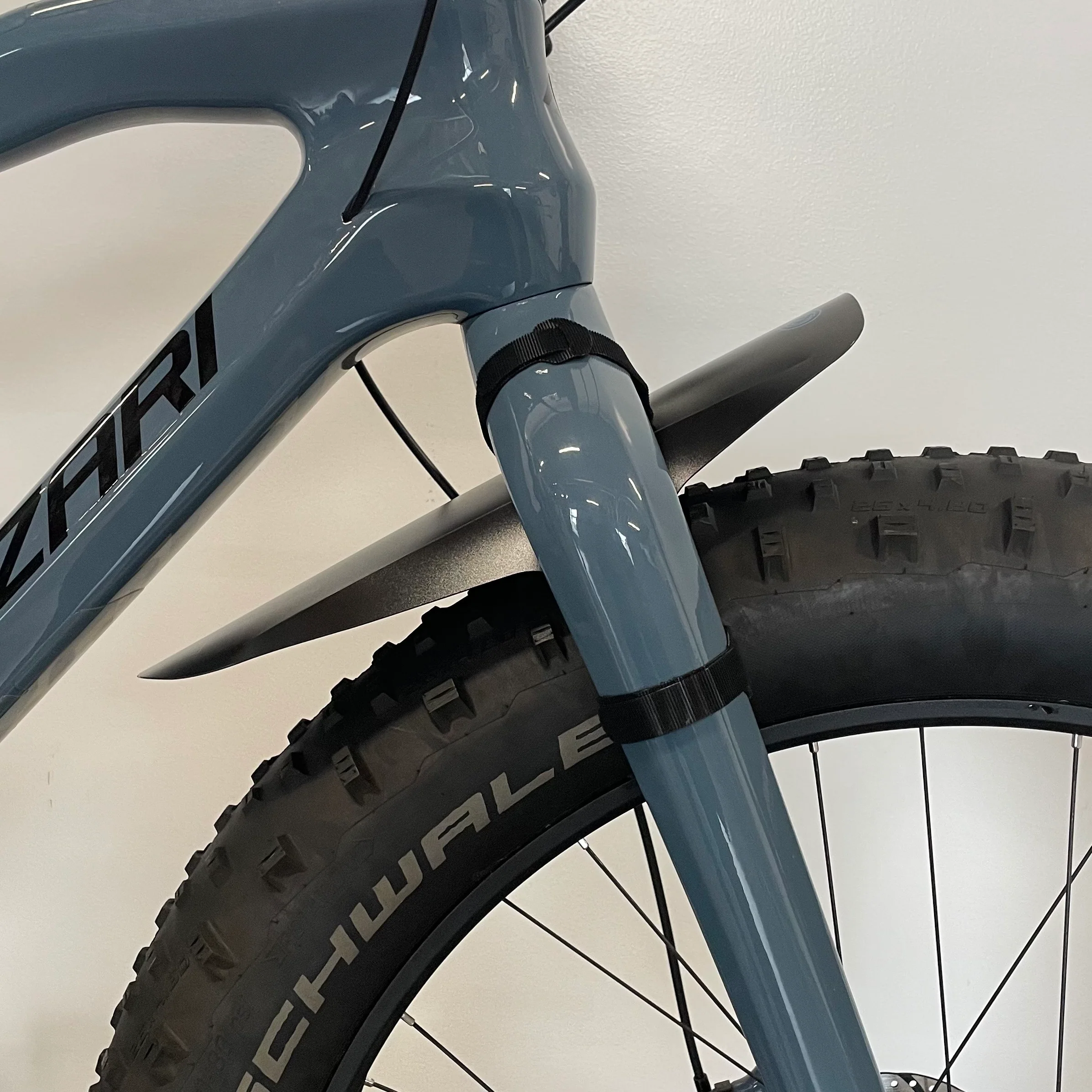 Fat Tyre Tilt & Pivot Garage Bike Rack - Image 6